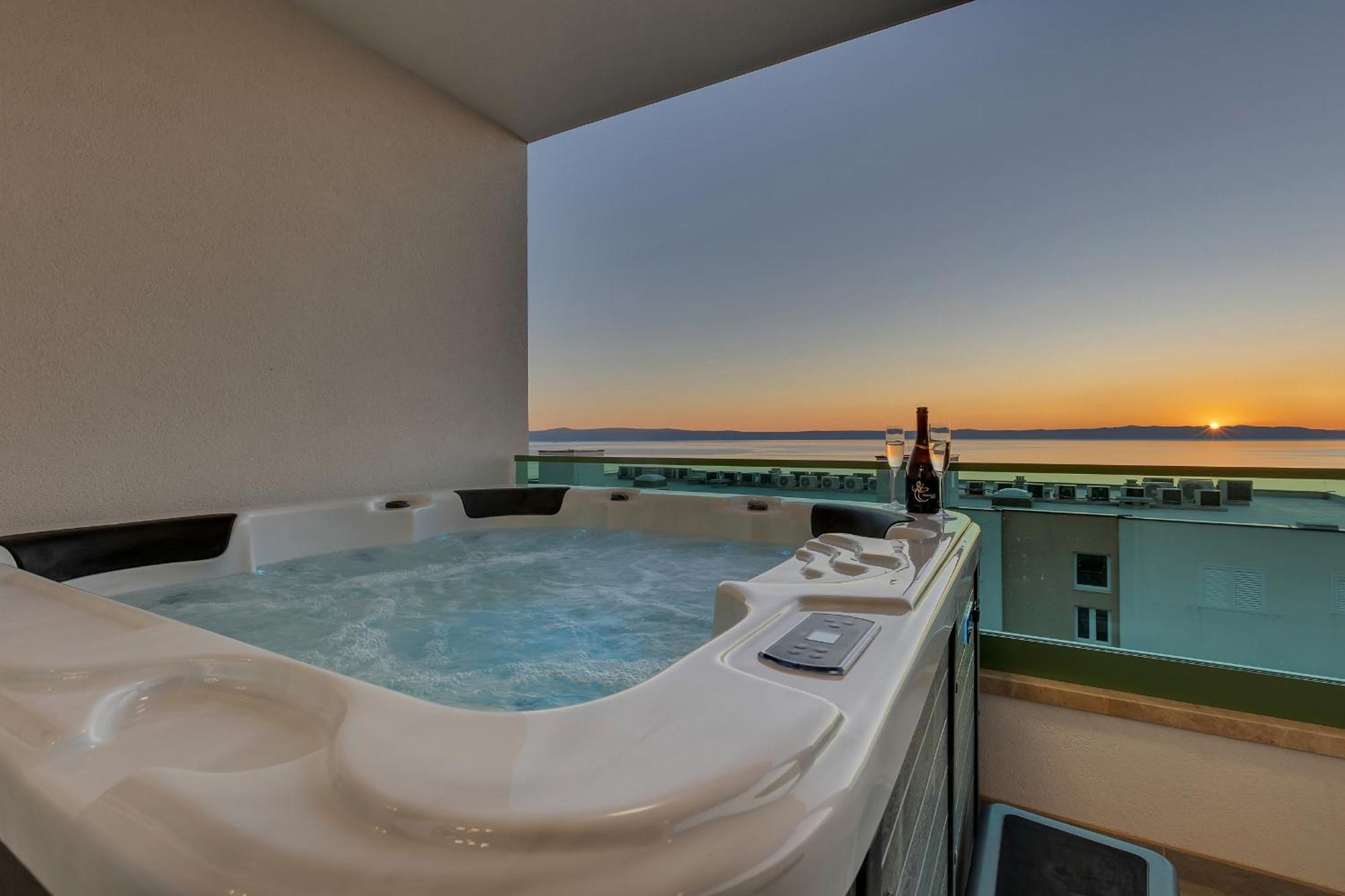 Exclusive Penthouse Big Blue With Private Jacuzzi Διαμέρισμα Μακάρσκα Εξωτερικό φωτογραφία